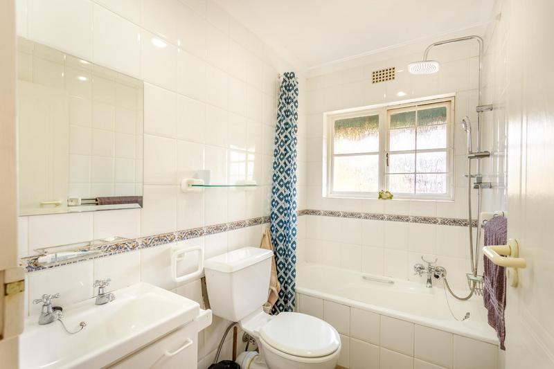 3 Bedroom Property for Sale in Pinelands Western Cape